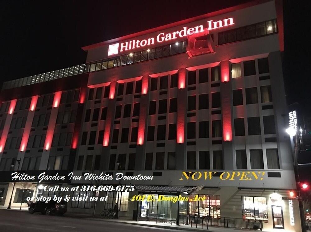 Hilton Garden Inn Wichita Downtown, Ks Exterior photo